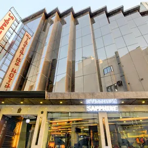 Отель Airport La Sapphire & Restaurant, Нью-Дели