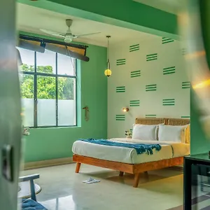 Minimalist One Hauz Khas Village *** Nuova Delhi