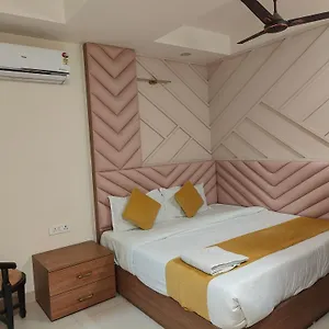 Hotel Nova Near Delhi Airport